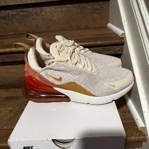 Nike Air Max 270. Worn once. Size 9 women.